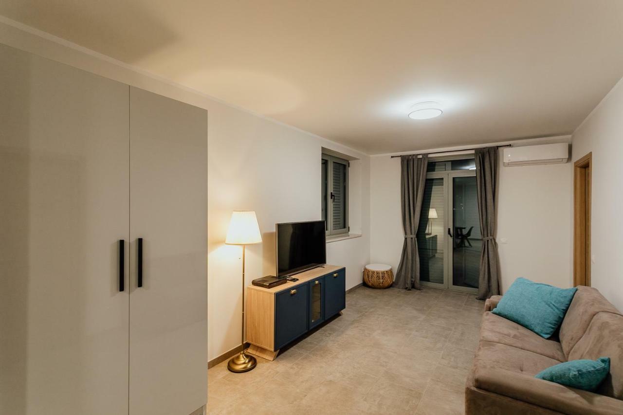 Boka Apartment 4 Herceg Novi Buitenkant foto